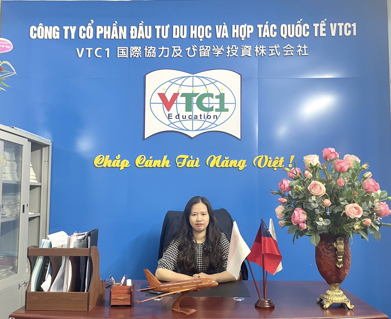Giám đốc - Bà Trần Linh Trang