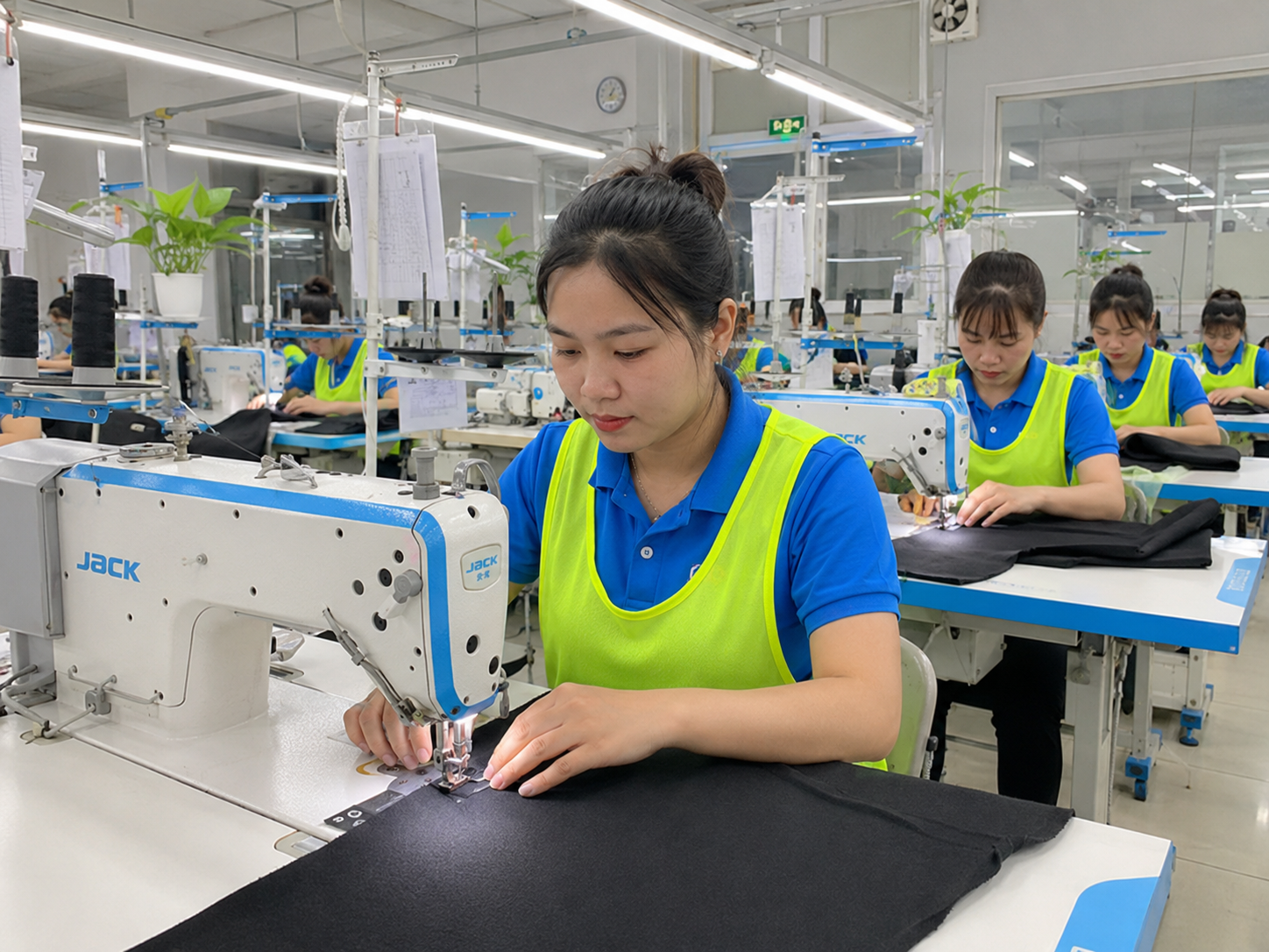 Tuyển dụng 02 Nữ Thực tập sinh ngành May mặc (May sản phẩm ghế) tại Aichi - Nhật Bản.